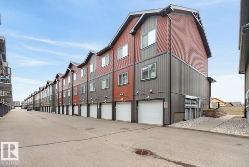 15 3305 Orchards Link Link, Edmonton, AB 