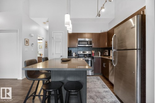 15 3305 Orchards Link Link, Edmonton, AB 