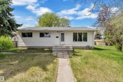 132 WOODVALE Road W  Edmonton, AB T6L 1P7