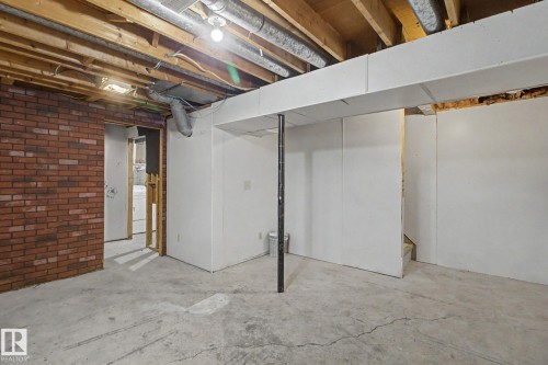 9B Clareview Village, Edmonton, AB - Indoor Photo Showing Basement