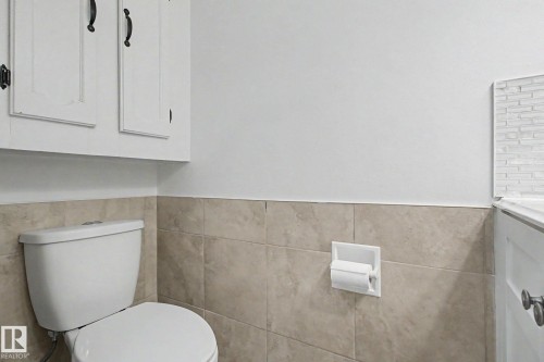 9B Clareview Village, Edmonton, AB - Indoor Photo Showing Bathroom
