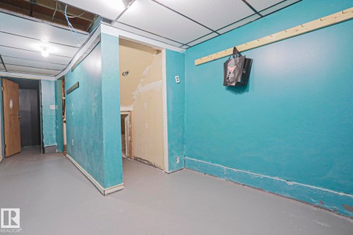 3959 62 Street Nw, Edmonton, AB - Indoor Photo Showing Other Room