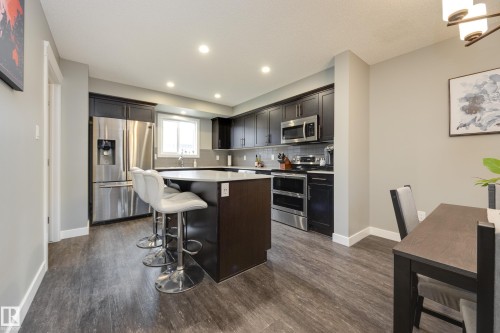 2079 Desrochers Drive, Edmonton, AB - Indoor Photo Showing Other Room