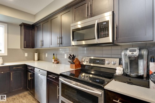 2079 Desrochers Drive, Edmonton, AB - Indoor Photo Showing Kitchen