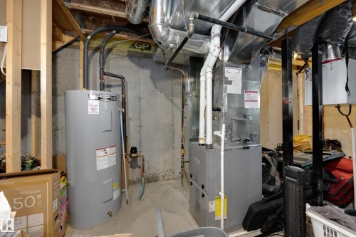 2079 Desrochers Drive, Edmonton, AB - Indoor Photo Showing Basement
