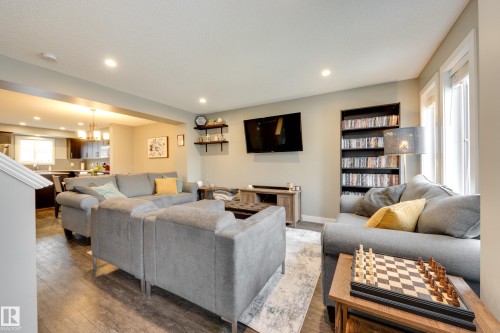 2079 Desrochers Drive, Edmonton, AB - Indoor Photo Showing Living Room