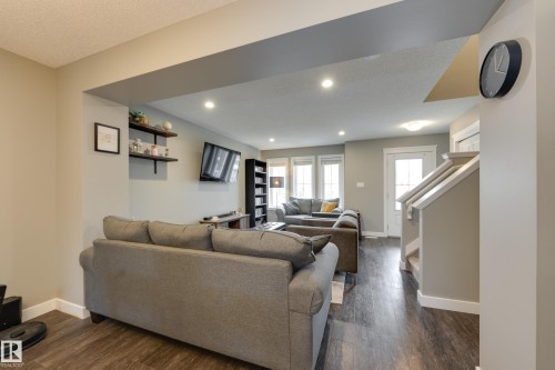 2079 Desrochers Drive, Edmonton, AB - Indoor Photo Showing Living Room