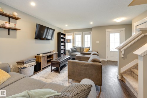 2079 Desrochers Drive, Edmonton, AB - Indoor Photo Showing Living Room