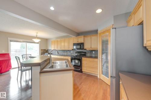 2426 Hagen Way, Edmonton, AB - Indoor Photo Showing Kitchen With Double Sink