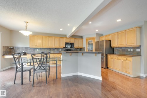 2426 Hagen Way, Edmonton, AB - Indoor Photo Showing Other Room