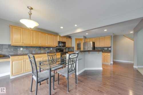2426 Hagen Way, Edmonton, AB - Indoor
