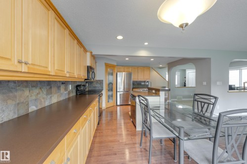 2426 Hagen Way, Edmonton, AB - Indoor Photo Showing Dining Room
