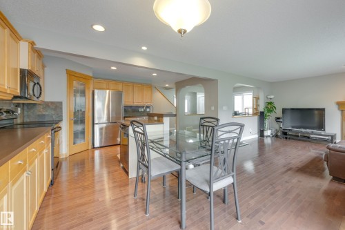 2426 Hagen Way, Edmonton, AB - Indoor