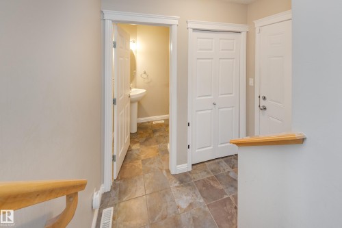 2426 Hagen Way, Edmonton, AB - Indoor Photo Showing Other Room