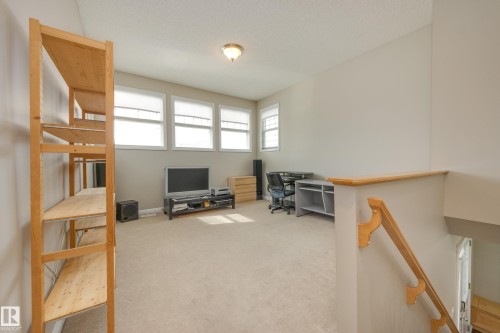 2426 Hagen Way, Edmonton, AB - Indoor Photo Showing Other Room