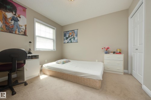 2426 Hagen Way, Edmonton, AB - Indoor Photo Showing Bedroom
