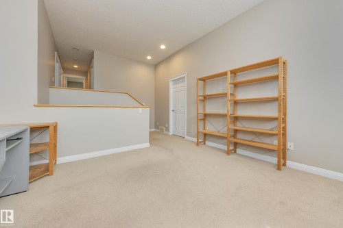 2426 Hagen Way, Edmonton, AB - Indoor