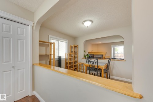 2426 Hagen Way, Edmonton, AB - Indoor