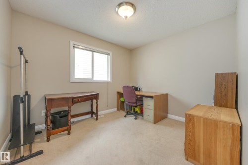 2426 Hagen Way, Edmonton, AB - Indoor