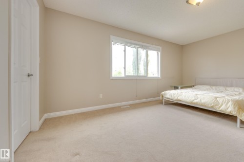 2426 Hagen Way, Edmonton, AB - Indoor Photo Showing Bedroom
