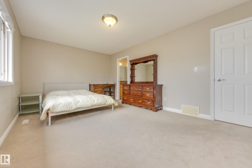 2426 Hagen Way, Edmonton, AB - Indoor Photo Showing Bedroom