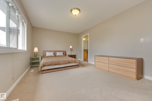 2426 Hagen Way, Edmonton, AB - Indoor Photo Showing Bedroom