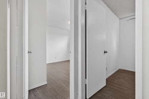 Image quality insufficient for description - 7304/7306 78 Avenue, Edmonton, AB 