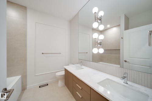 8719 83 Avenue, Edmonton, AB 