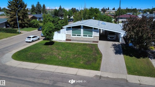9212 132A Avenue Nw, Edmonton, AB 