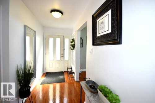 9212 132A Avenue Nw, Edmonton, AB 