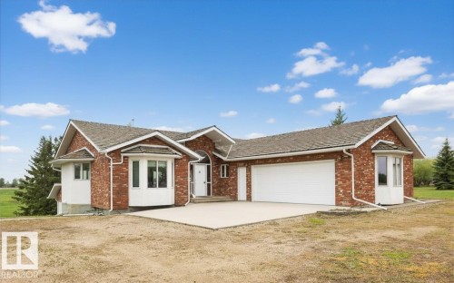 60230 Rg Rd 271  Rural Westlock County, AB T7P 2P5