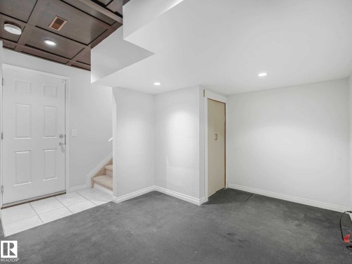 Image quality insufficient for description - 77 4050 Savaryn Drive, Edmonton, AB 
