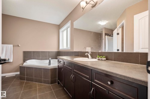 6715 19 Avenue, Edmonton, AB 