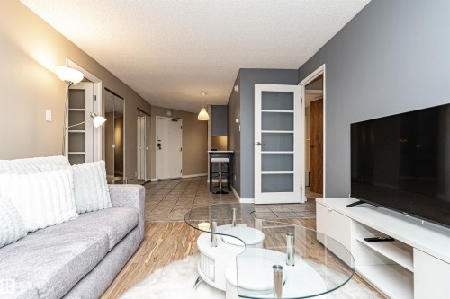 1102 10149 Saskatchewan Drive, Edmonton, AB 