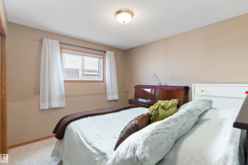 11328 173 Avenue, Edmonton, AB 