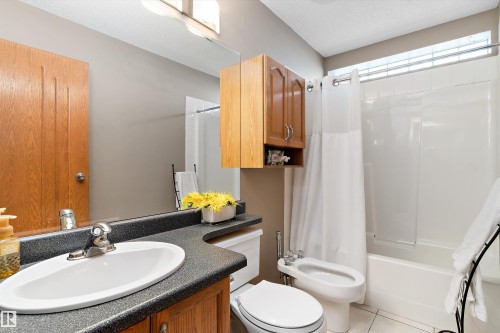 11328 173 Avenue, Edmonton, AB 