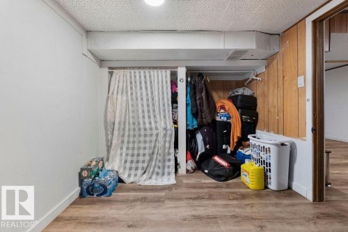 Image quality insufficient for description - 712 Lee Ridge Road, Edmonton, AB 