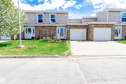 18 GRANDVIEW Ridge St. Albert, AB T8N 1T3