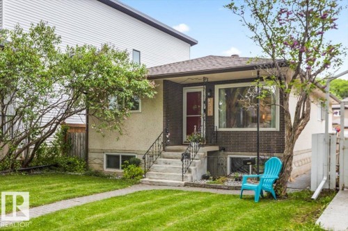 9324 70 Avenue, Edmonton, AB 