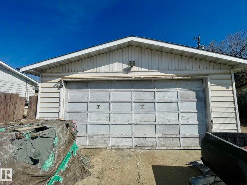 7608 125 Avenue, Edmonton, AB 