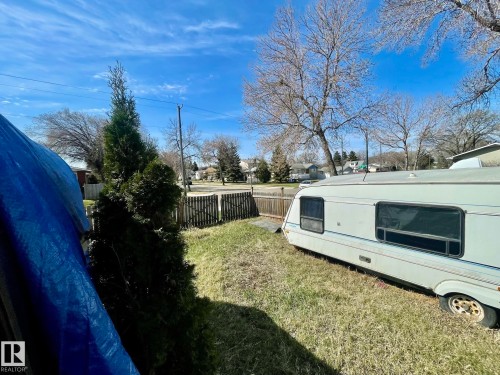 7608 125 Avenue, Edmonton, AB 