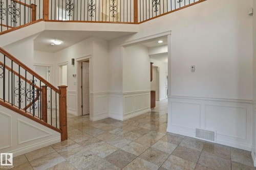 926 Hollingsworth Bend, Edmonton, AB 