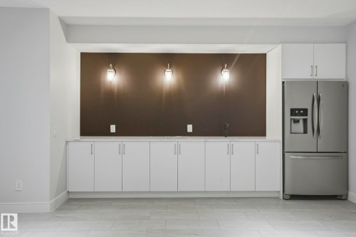 926 Hollingsworth Bend, Edmonton, AB 