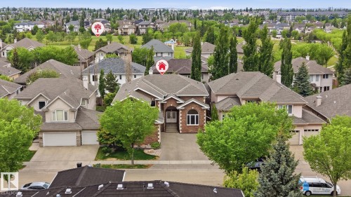 926 Hollingsworth Bend, Edmonton, AB 