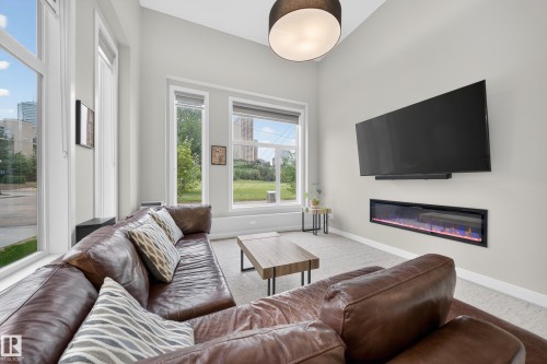 9747 101 Street, Edmonton, AB 