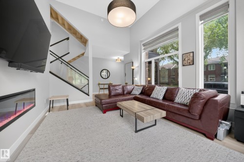 9747 101 Street, Edmonton, AB 