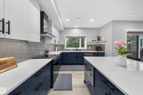 9747 101 Street, Edmonton, AB 