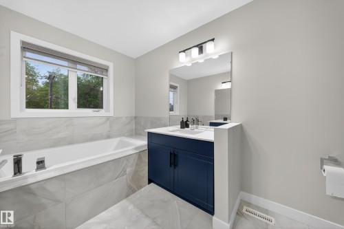 9747 101 Street, Edmonton, AB 