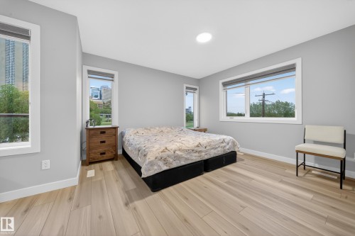 9747 101 Street, Edmonton, AB 