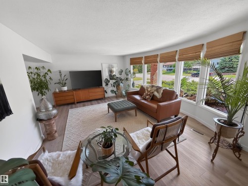 11 Fifth Avenue, Spruce Grove, AB 